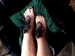 ScorpionLady - female with brown hair and  small tits webcam at xLoveCam