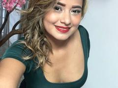 SecretFroomies - couple webcam at xLoveCam