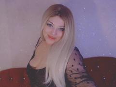SecretLand - female webcam at xLoveCam