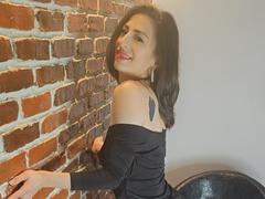 SeductiveAmmy - female with brown hair webcam at xLoveCam