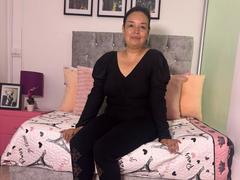 SelenaParker69 - female with brown hair and  small tits webcam at xLoveCam