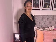 SelenaParker69 - female with brown hair and  small tits webcam at xLoveCam