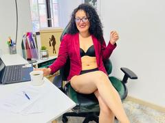 SeleneCollins - female with brown hair and  small tits webcam at xLoveCam