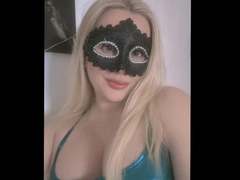SeleneMoi - blond female webcam at xLoveCam