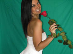 SelinaKyle - female with brown hair webcam at xLoveCam