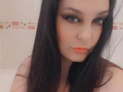 SelinaKyle - female with brown hair webcam at xLoveCam