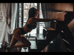 Semiramida-hot - female with black hair webcam at xLoveCam