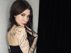 SensualMila from xLoveCam