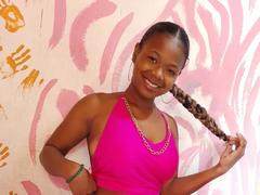 Serayah - female webcam at xLoveCam