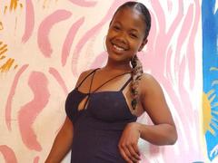 Serayah - female webcam at xLoveCam