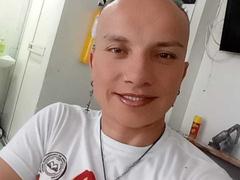 SexPoweer - male webcam at xLoveCam