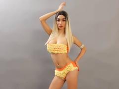 SexPrincessDollTs from xLoveCam