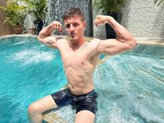 SexeSauvageTrioK - couple webcam at xLoveCam