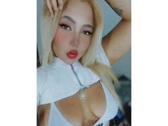 SexxyCherry69 from xLoveCam