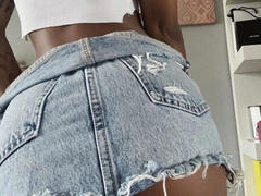 SexxySunflower-hot - female with black hair webcam at xLoveCam