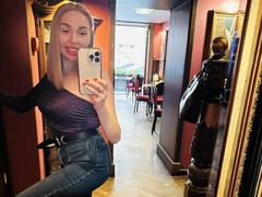 SexyBebeZ - blond female webcam at xLoveCam