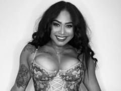 SexyBruneS - female webcam at xLoveCam