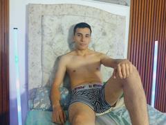 SexyCaicer - male webcam at xLoveCam