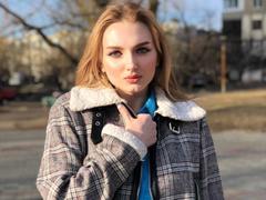 SexyCandyLove69 - blond female with  big tits webcam at xLoveCam