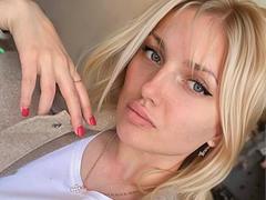 SexyCandyLove69 - blond female with  big tits webcam at xLoveCam