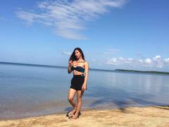 PrettyLovelyYuri from xLoveCam