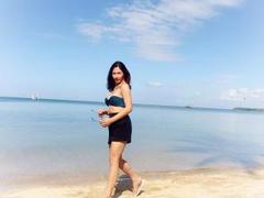 PrettyLovelyYuri - shemale with black hair and  small tits webcam at xLoveCam