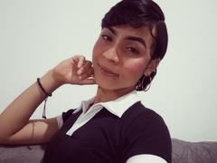 SexyGail - shemale webcam at xLoveCam