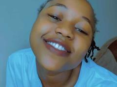 SexyGill from xLoveCam