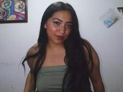 SexyHally - female webcam at xLoveCam