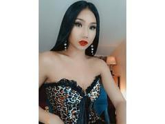 SexyHotAmaraTS - shemale with brown hair and  small tits webcam at LiveJasmin