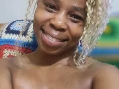 SexyHotButt - blond female with  big tits webcam at xLoveCam