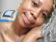 SexyHotButt - blond female with  big tits webcam at xLoveCam