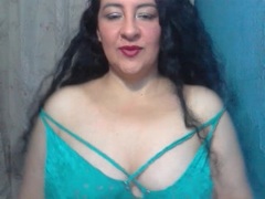 SexyHotLatinexx - female with black hair webcam at xLoveCam