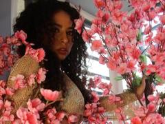 SexyKonnyX - female with black hair webcam at xLoveCam