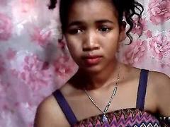 SexyLaurah - female with black hair and  small tits webcam at xLoveCam