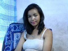 SexyLaurah - female with black hair and  small tits webcam at xLoveCam