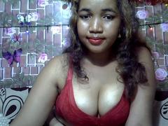 SexyLaurah - female with black hair and  small tits webcam at xLoveCam