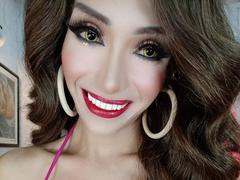 SexyLovelinessX - shemale webcam at xLoveCam