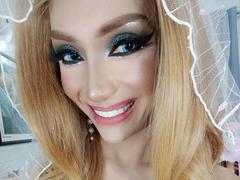 SexyLovelinessX - shemale webcam at xLoveCam