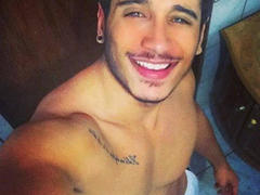 SexyMachine69 from xLoveCam