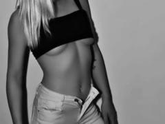 SexyMarinna - blond female with  big tits webcam at xLoveCam