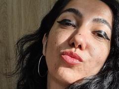 SexyMirra from xLoveCam