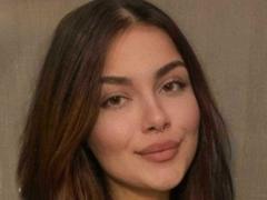 SexyRedLucy from xLoveCam