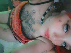 SexySavageNova from xLoveCam