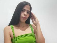 SexyStaar from xLoveCam