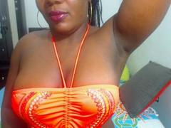 SexyXPretty - female with black hair webcam at xLoveCam