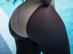 SexyXPretty - female with black hair webcam at xLoveCam