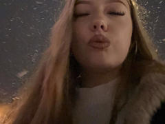 Sexy-naty-hot - blond female webcam at xLoveCam