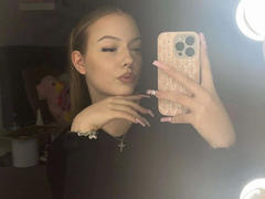 Sexy-naty-hot - blond female webcam at xLoveCam