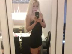 sexicandy-hot from xLoveCam